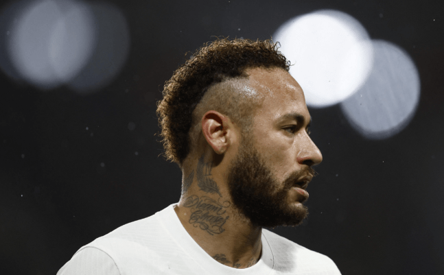 巴黎0-1客负雷恩，内马尔配不上那么高昂的转会费？